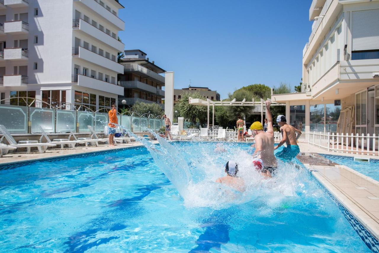 Hotel Solemare Milano Marittima Exterior photo